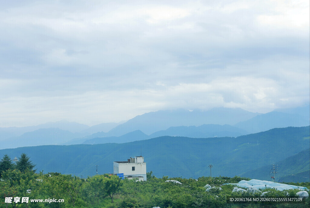 山间小屋