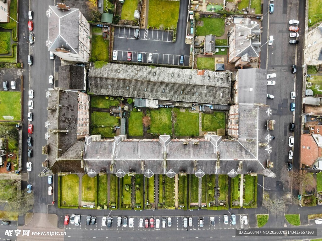 俯瞰城市中的建筑景观