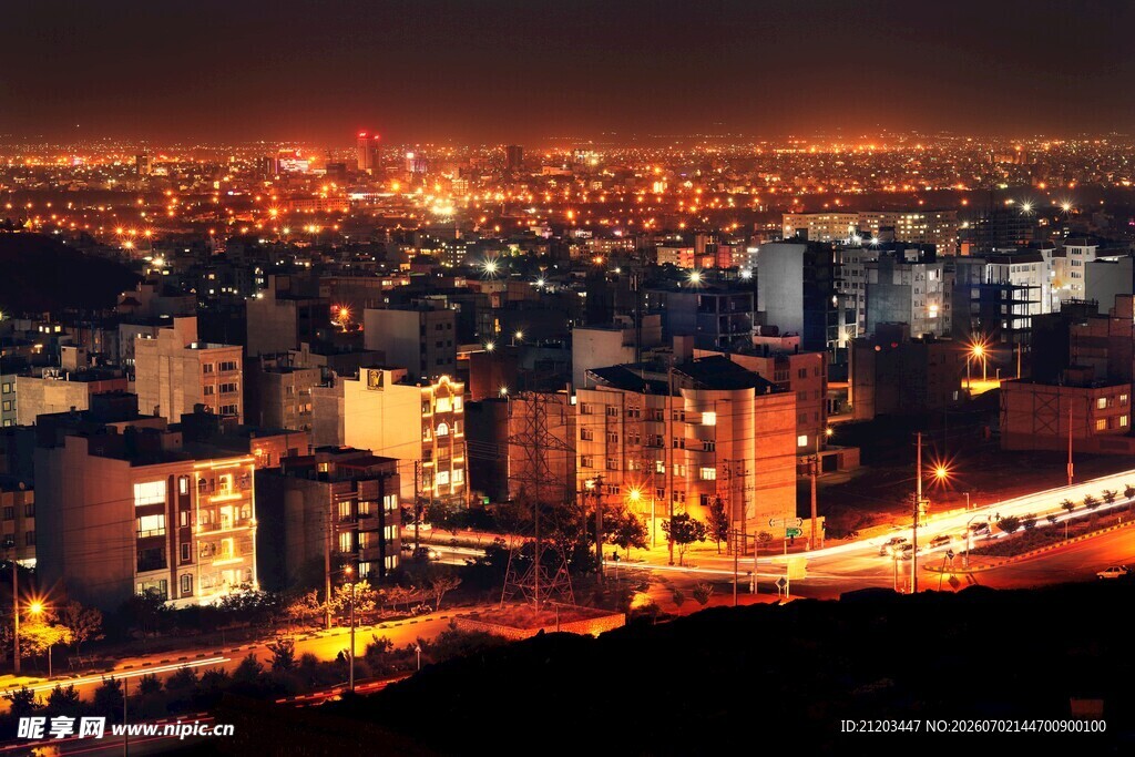 城市璀璨夜景俯瞰图