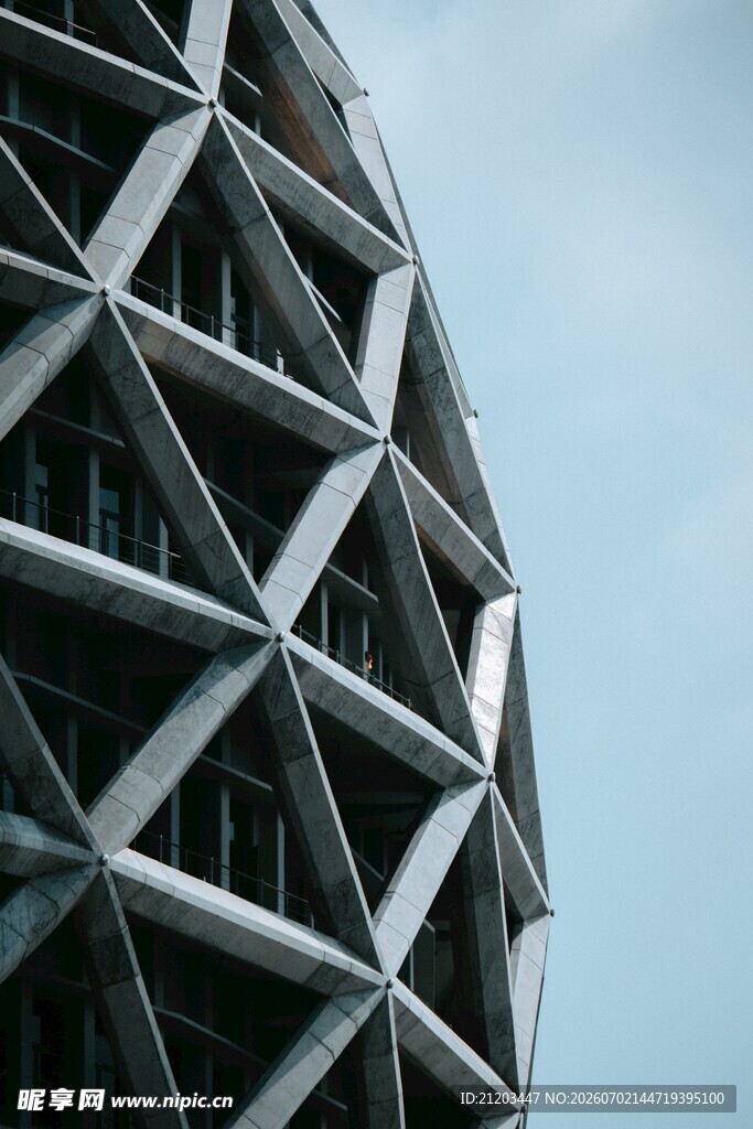 现代几何结构建筑外观