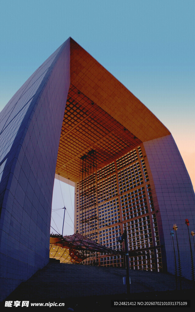 现代独特造型建筑外观