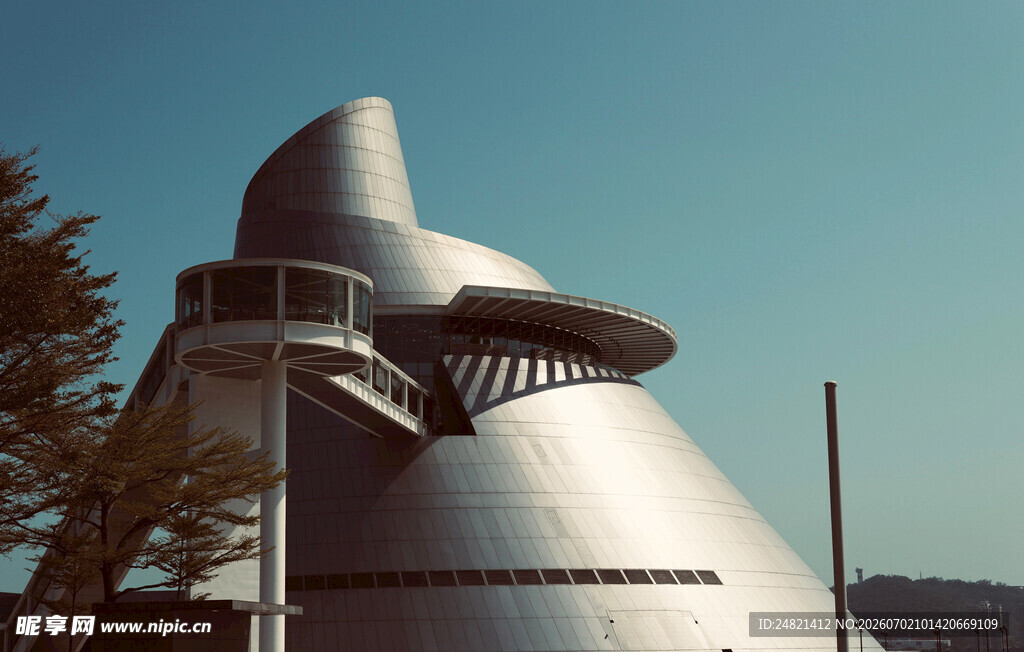 现代风格独特金属建筑