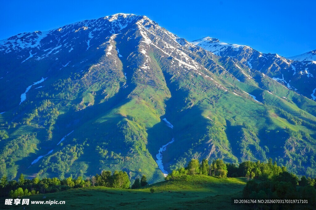 壮丽山景
