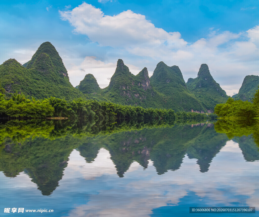 漓江山水美景如画