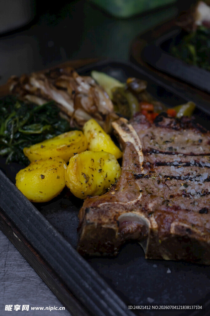 美味烤肉拼盘