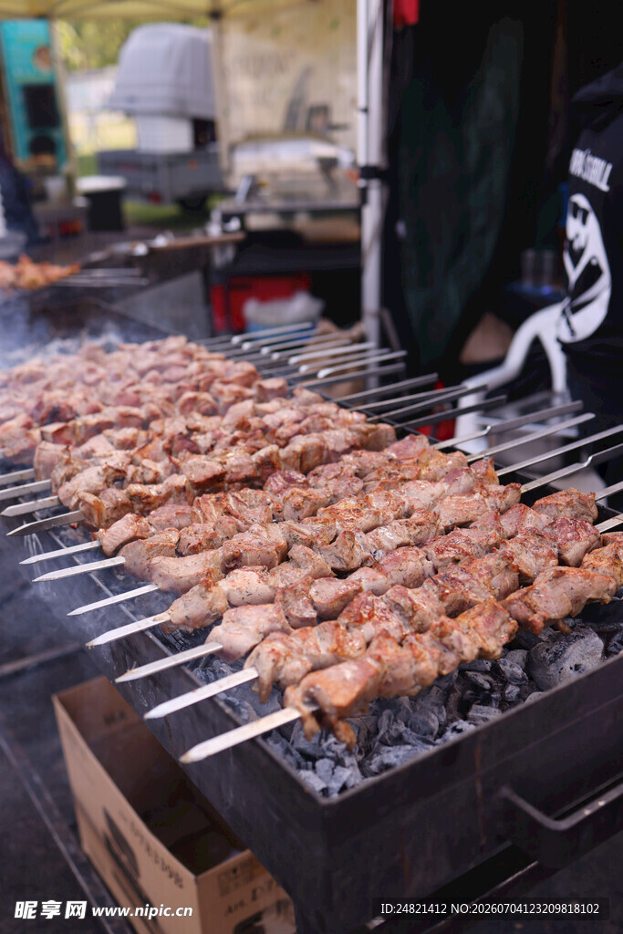 街头美味烤肉串