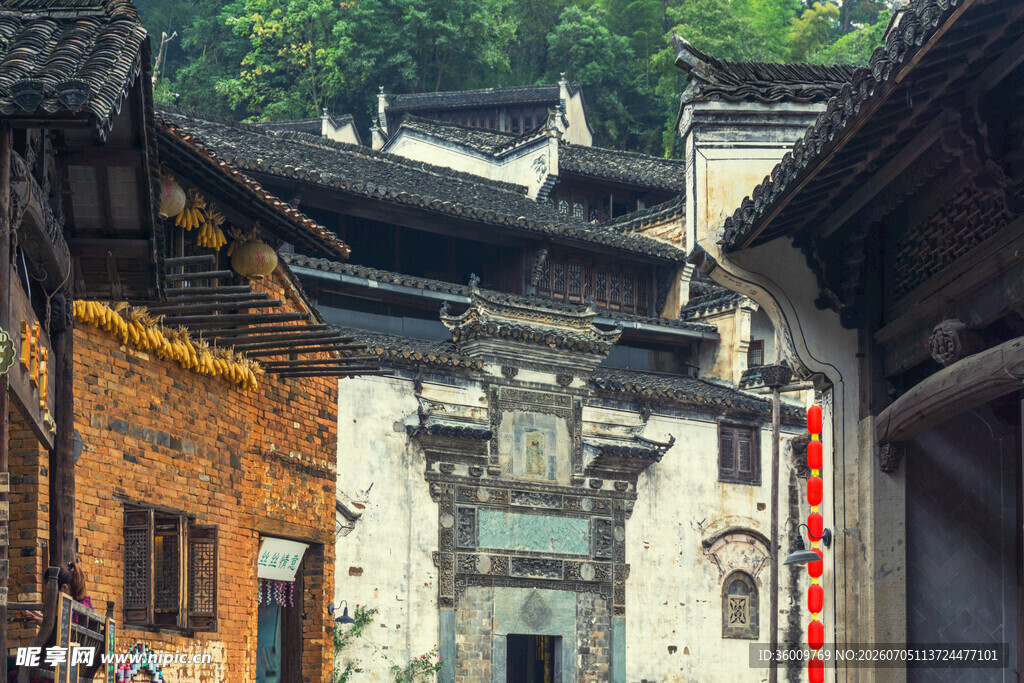 古巷中的中式传统民居