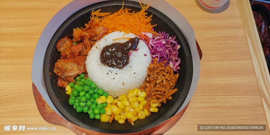 多彩美味铁板焦饭