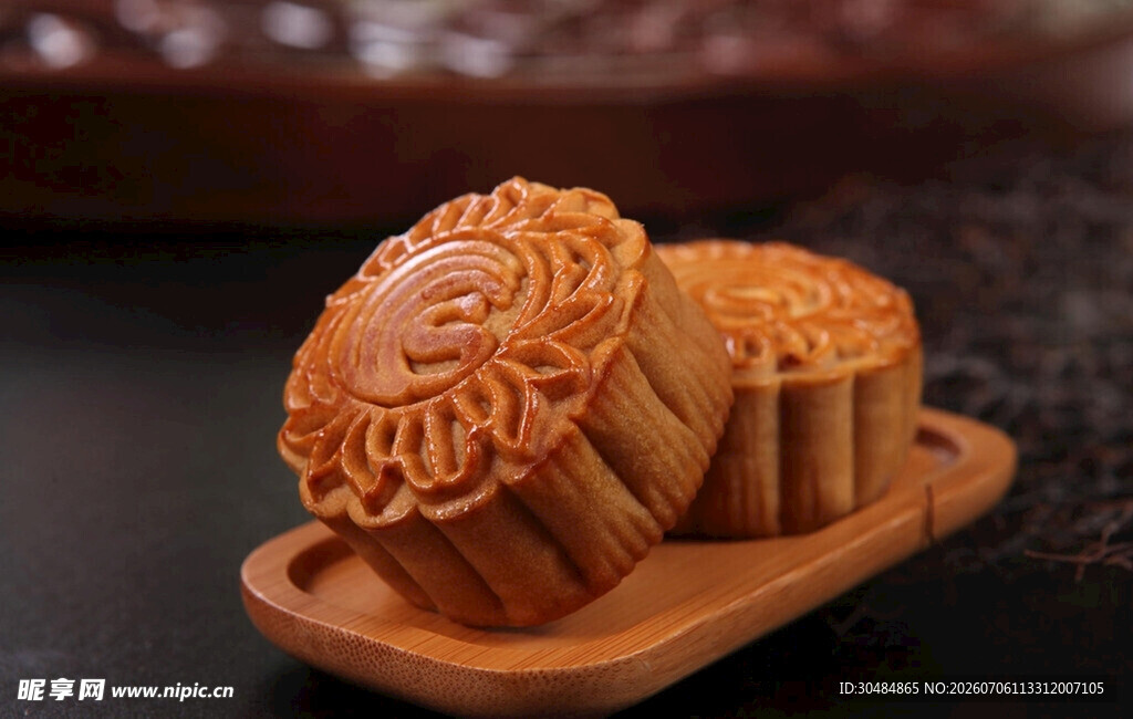 传统中式精美月饼展示