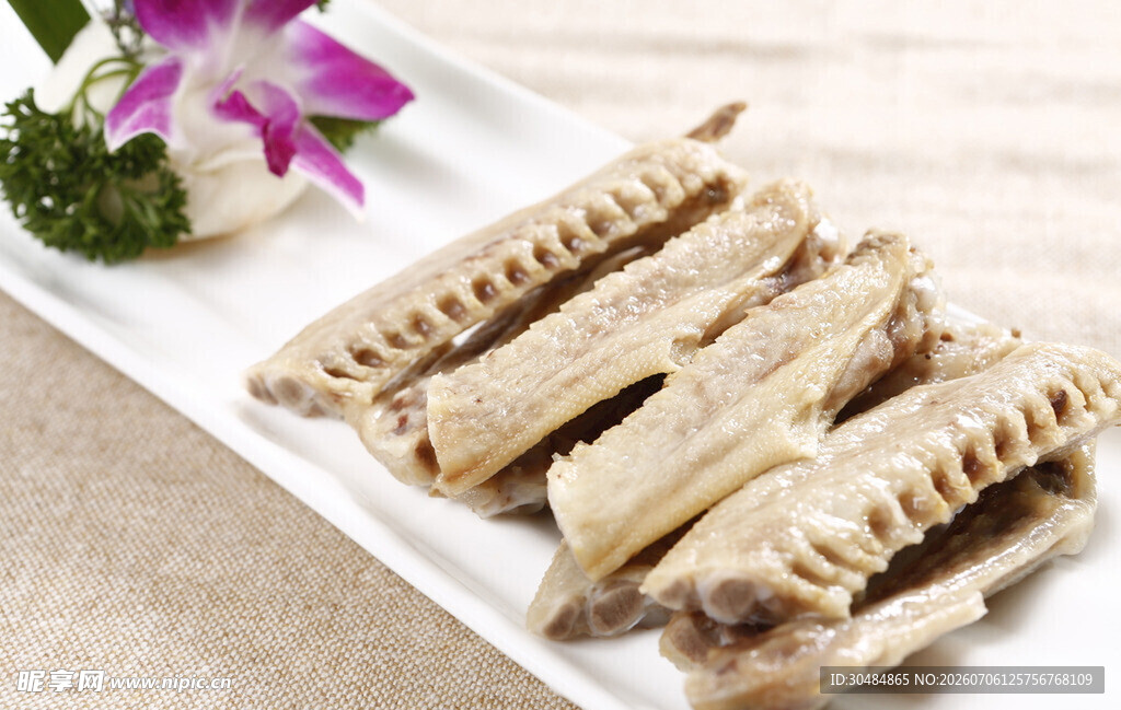 美味鸭翅摆盘精致