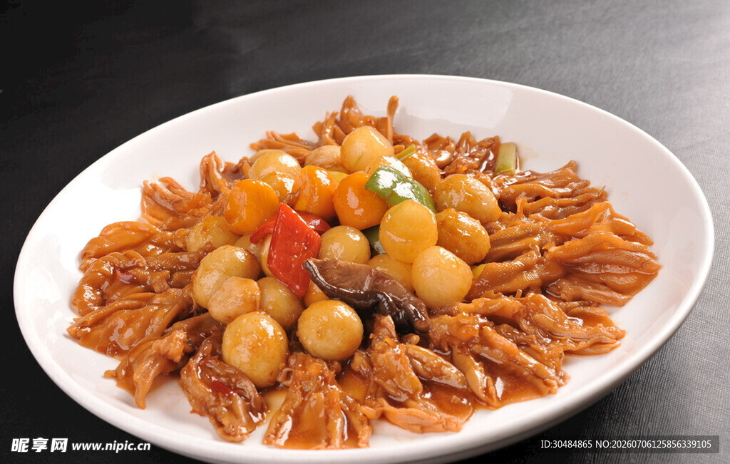 土豆烧鸭掌