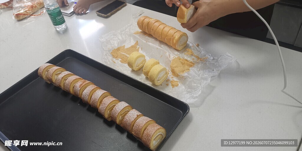 手工制作美味糕点过程