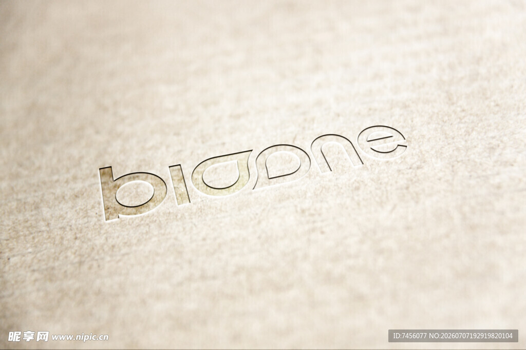 金色biopne品牌标志特写