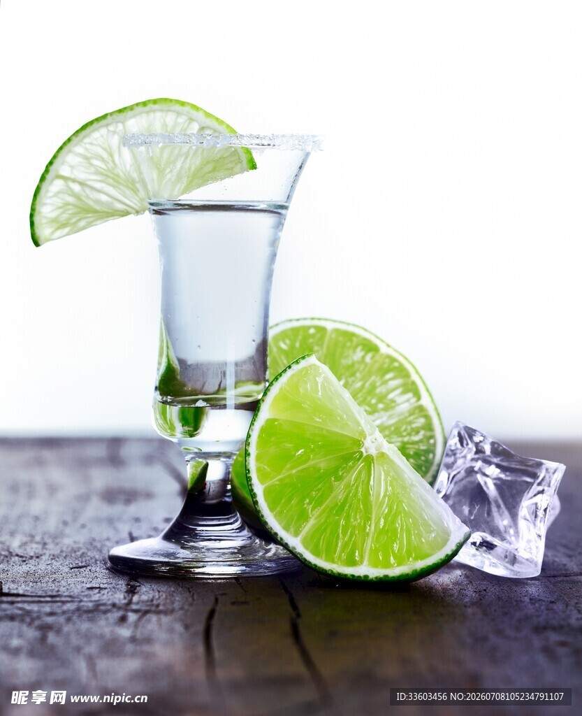 青柠配酒清爽一刻