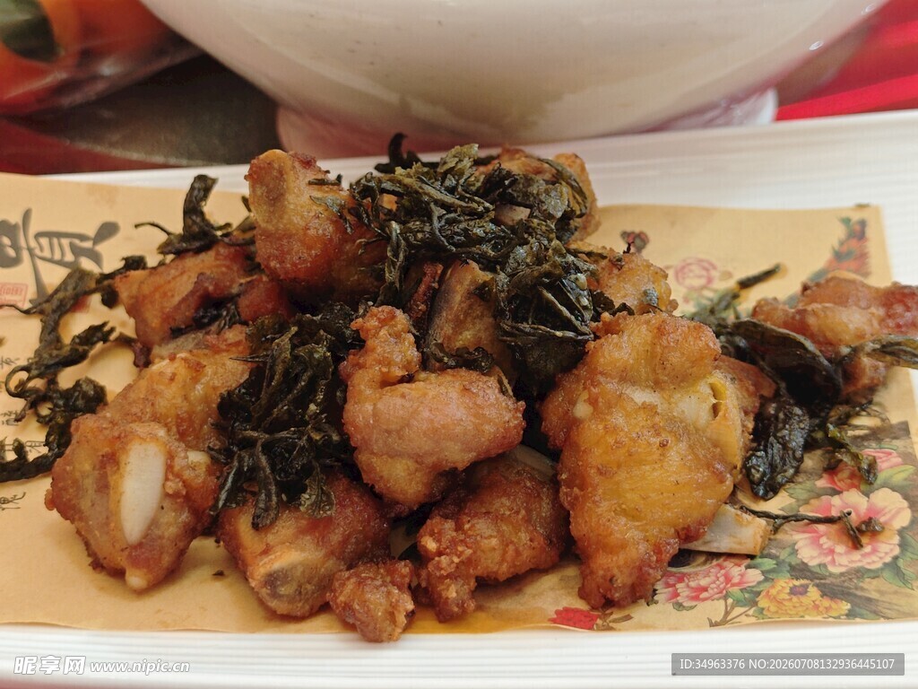 茶香四溢的美味炸鸡块
