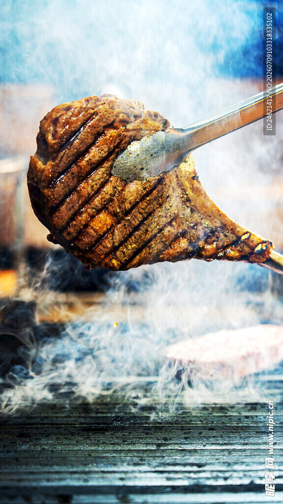 滋滋冒油的美味烤肉