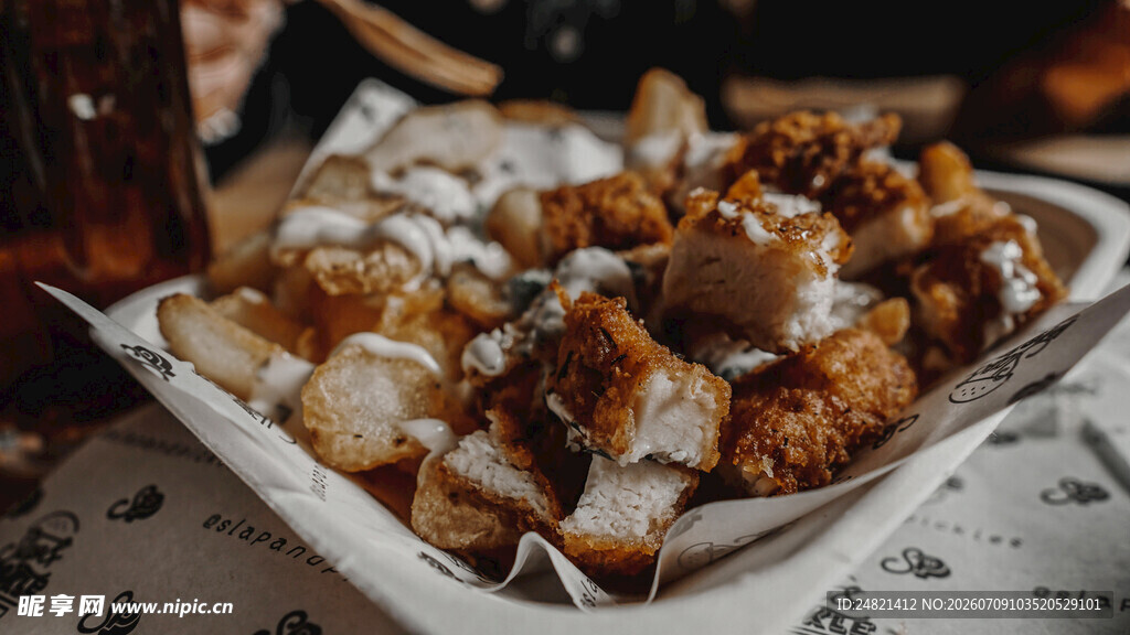 美味浇汁炸物
