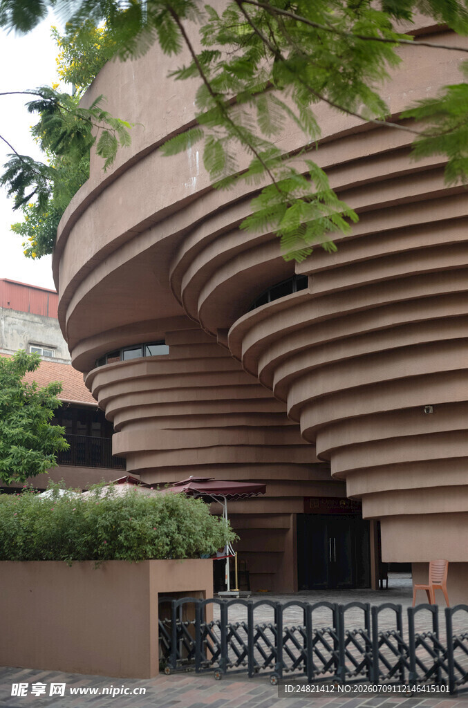独特螺旋建筑外观