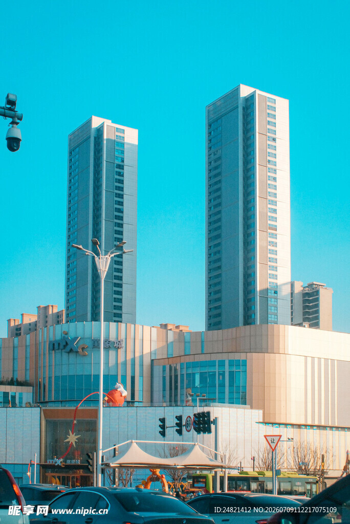 城市现代高楼建筑群景观