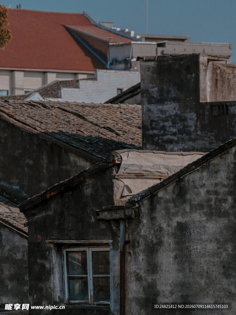 老旧屋顶景观
