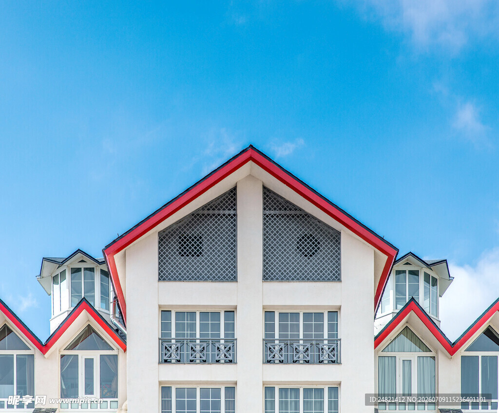 现代风格多层彩色屋顶建筑