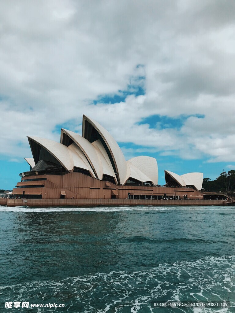 悉尼歌剧院海上美丽景致