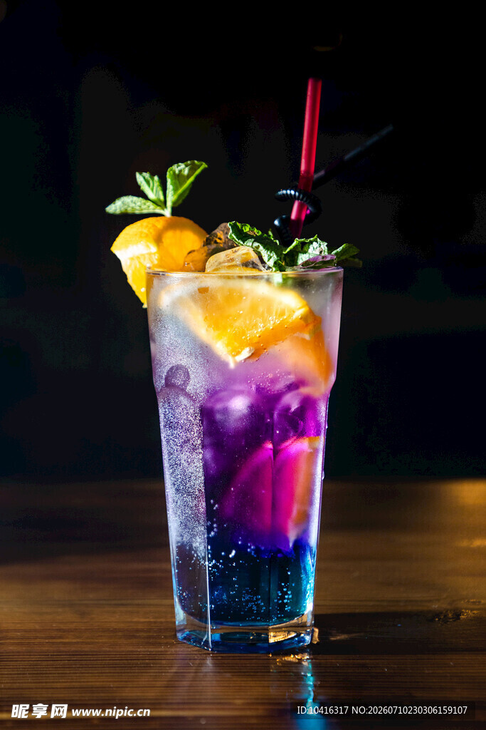 果汁鸡尾酒
