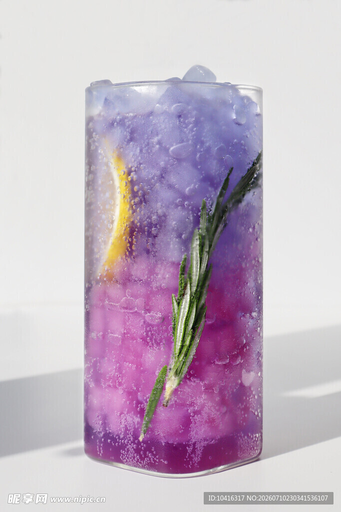 蓝莓柠檬水