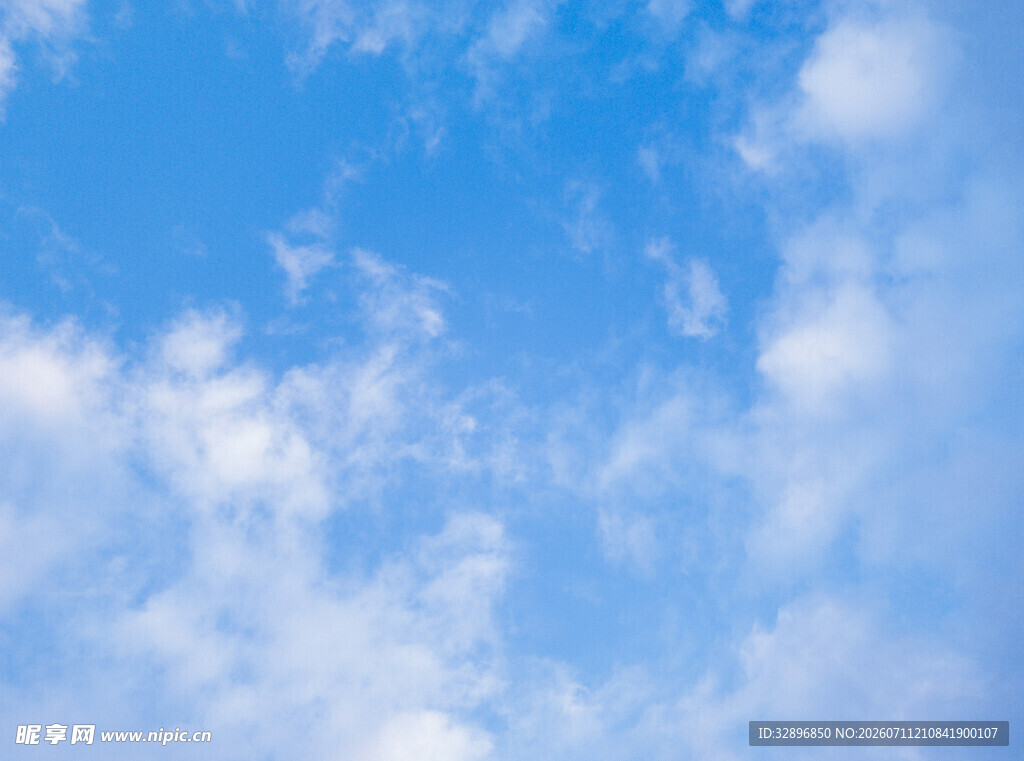 蓝天白云美景