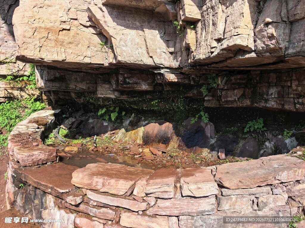 自然风岩石水景景观