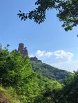 山林间的奇特岩石景观