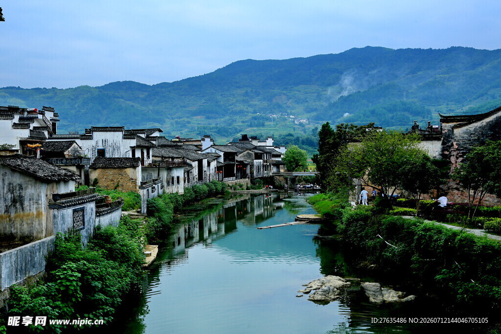 江南水乡古村河流美景