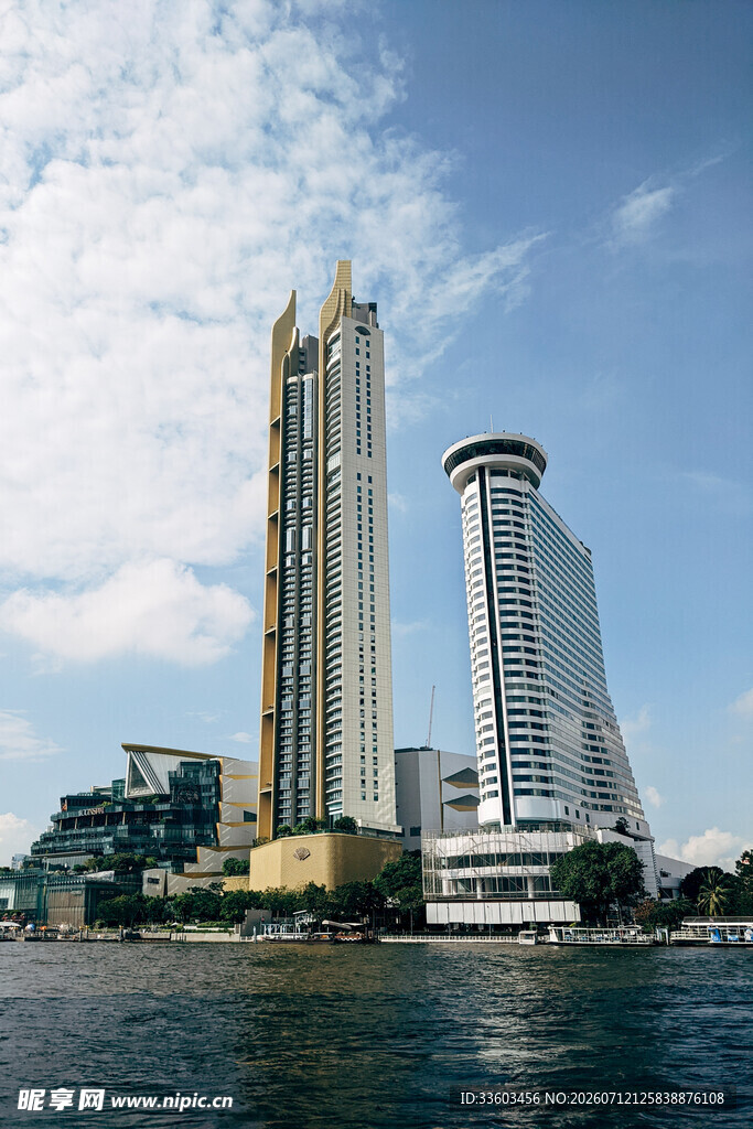 河畔高楼景观