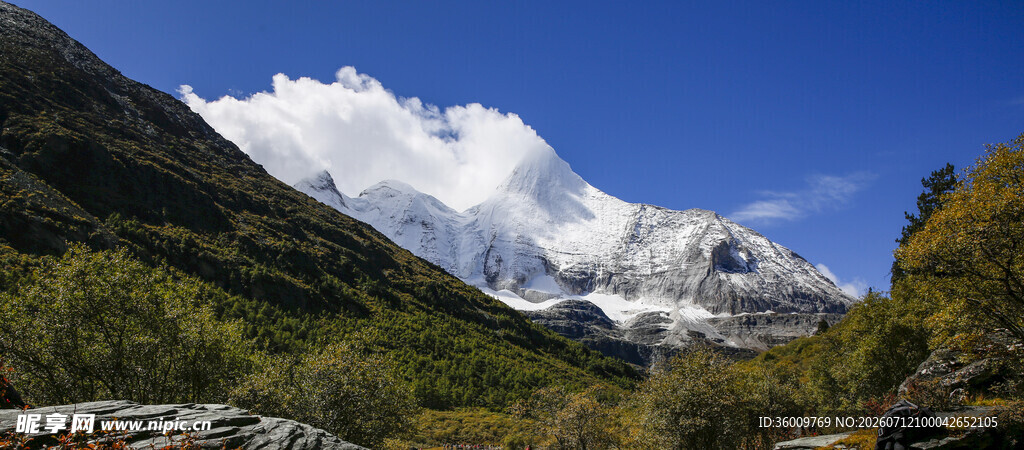 壮丽高山美景