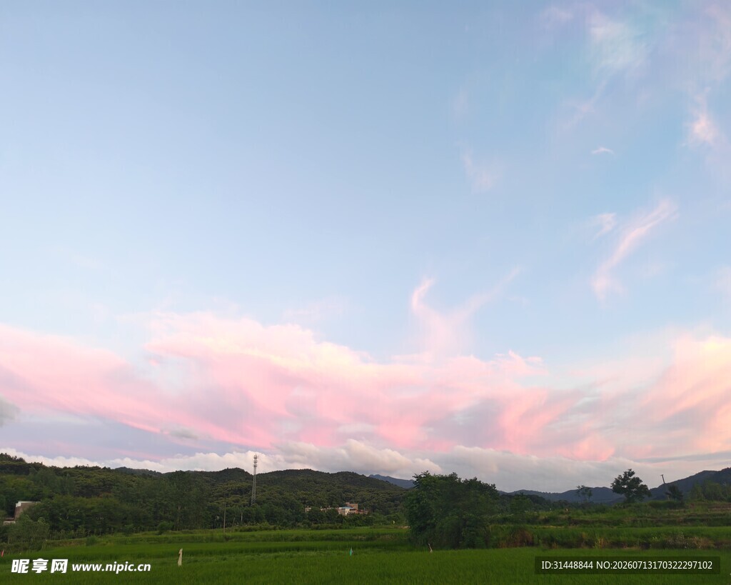 田园晚霞美景