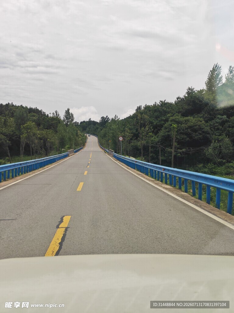 公路行车视角风景