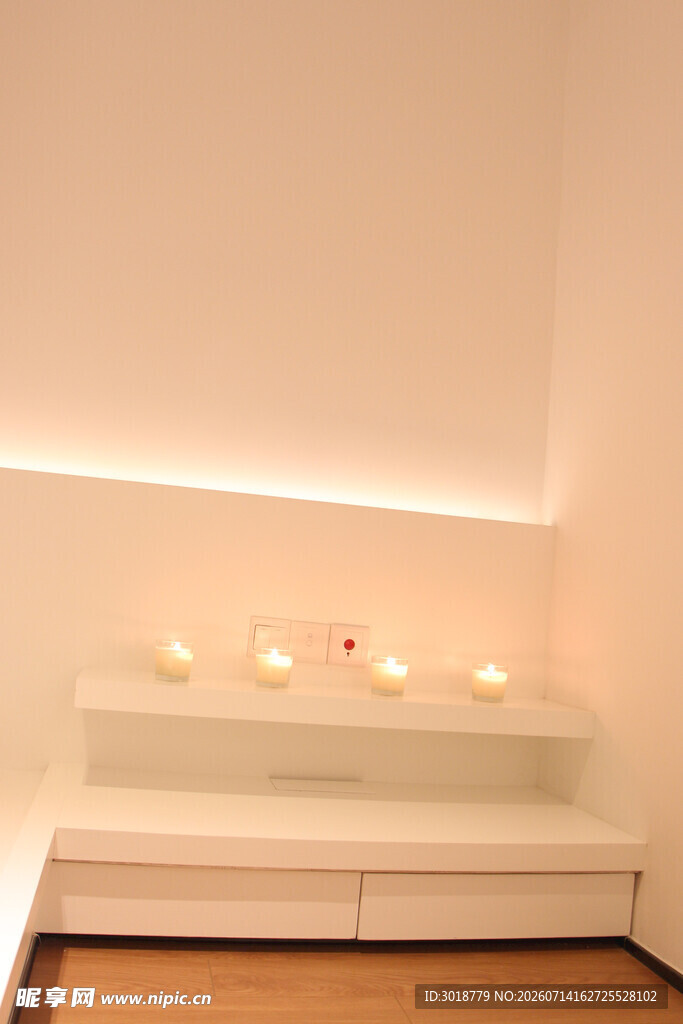 简约室内角落烛光装饰