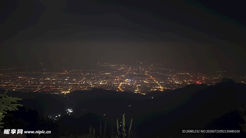 泰山夜景城市俯瞰