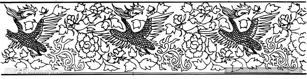 三只飞鸟翱翔于天际