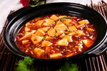 美味麻婆豆腐砂锅料理