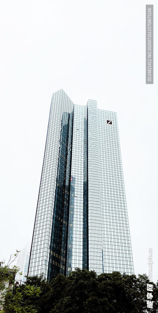 现代摩天大楼外观