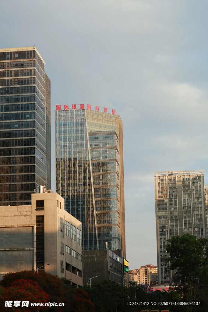 城市高楼景观