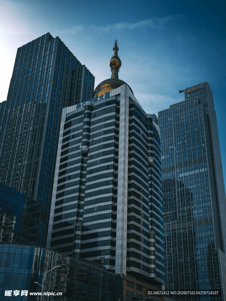 都市摩天大楼建筑群