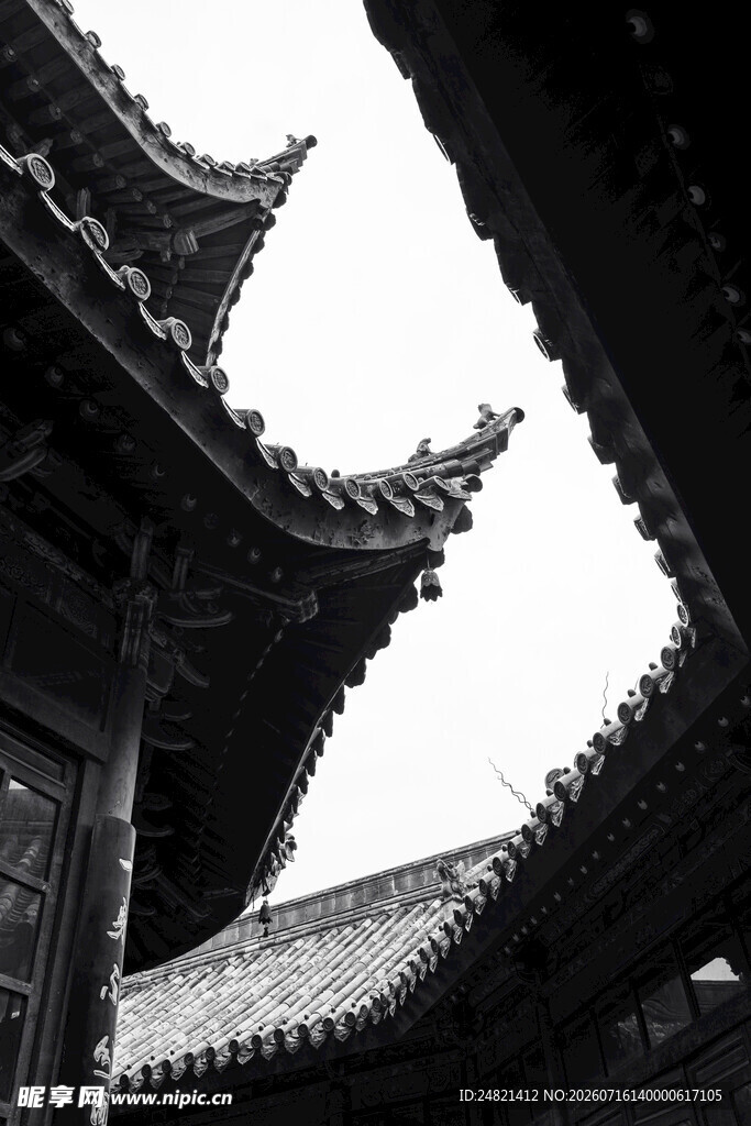 中式古建筑屋檐一角