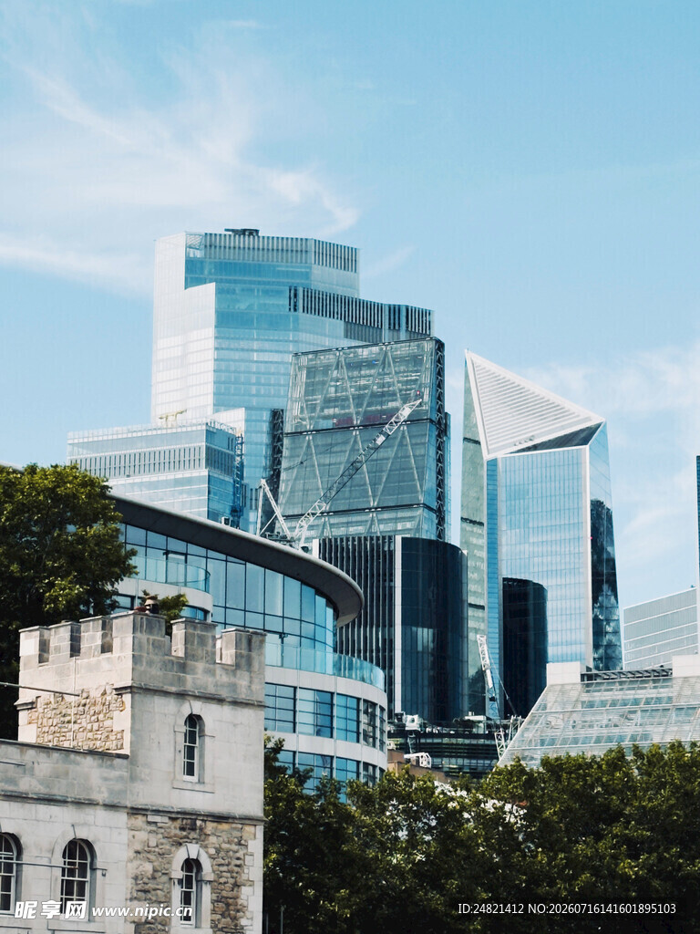 伦敦新旧建筑对比景观