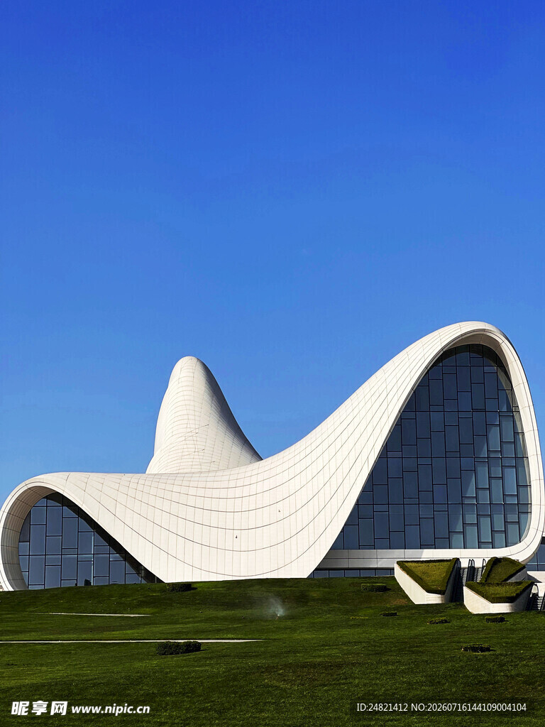 现代风格独特建筑外观