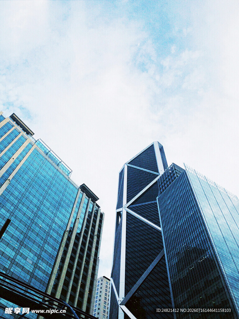 都市摩天大楼仰视景观