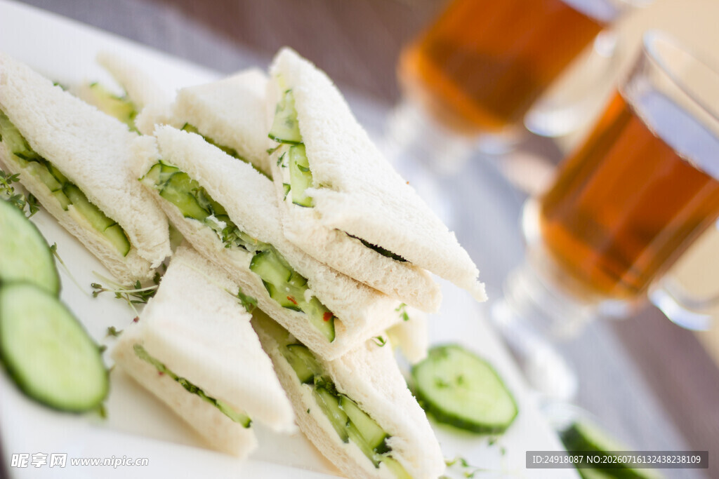 美味三明治配清爽饮品西餐美食