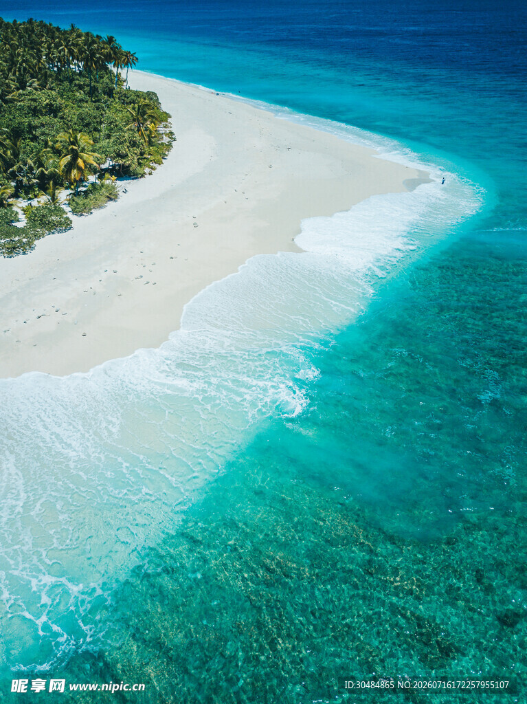 美丽海岛的海岸线