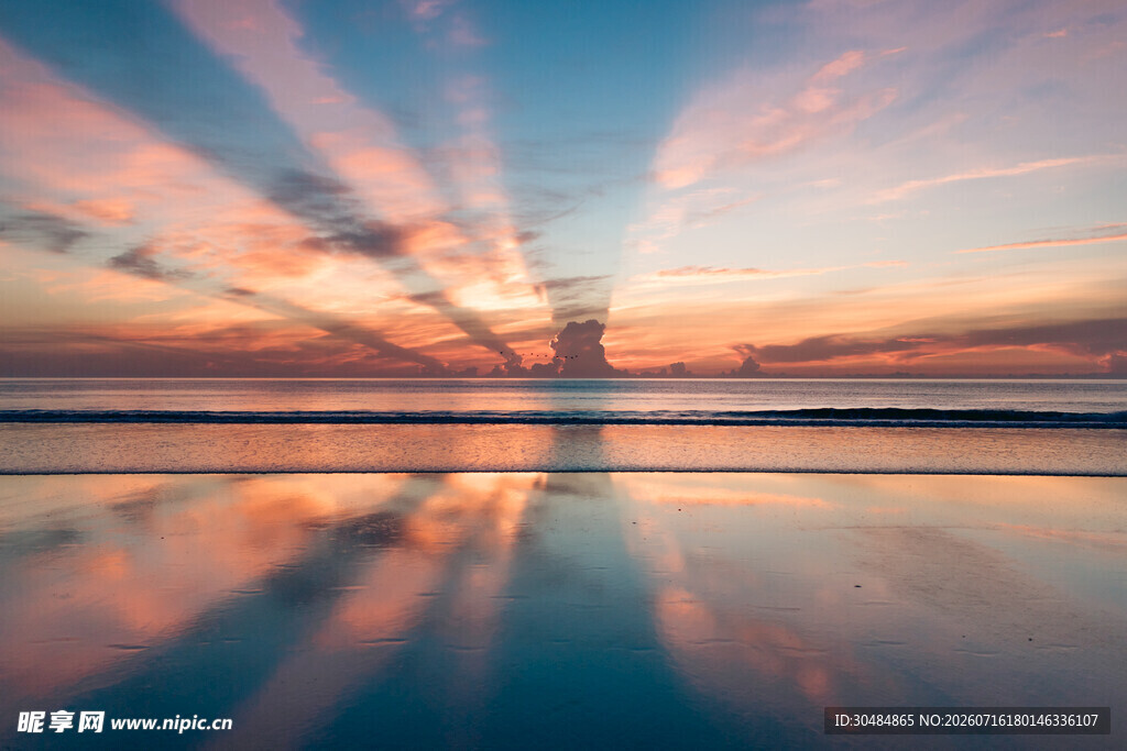 海边绝美日落倒影风景